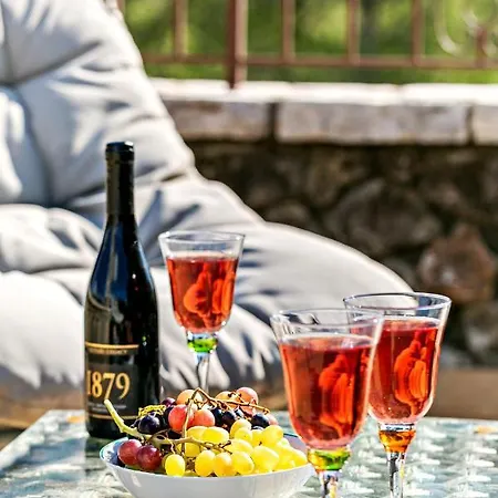 Willa Filia Stone Gouvia