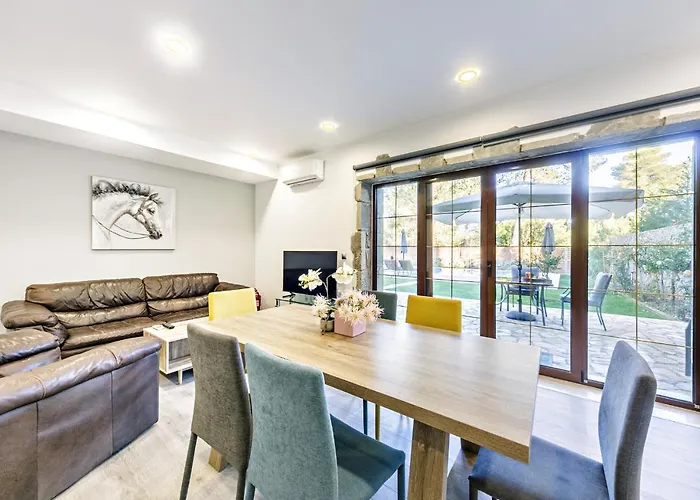 Villa Filia Stone Gouviá