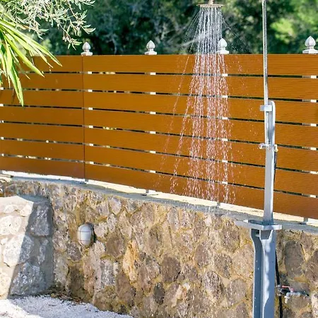 Вилла Filia Stone