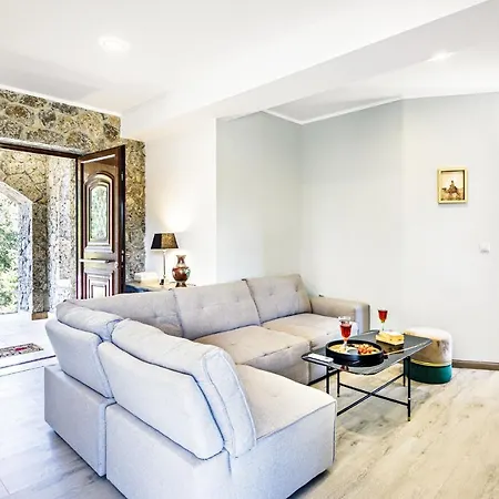 Villa Filia Stone Gouviá