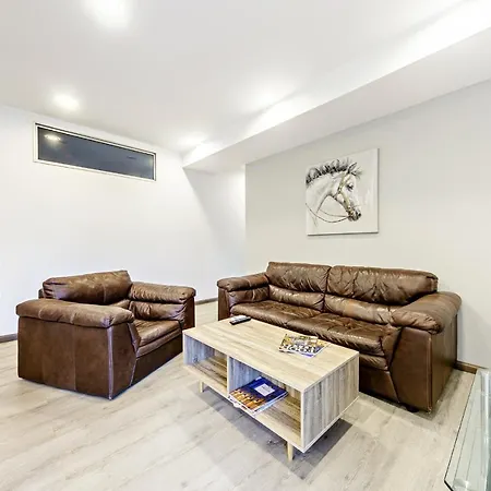 Вилла Filia Stone Гоувия