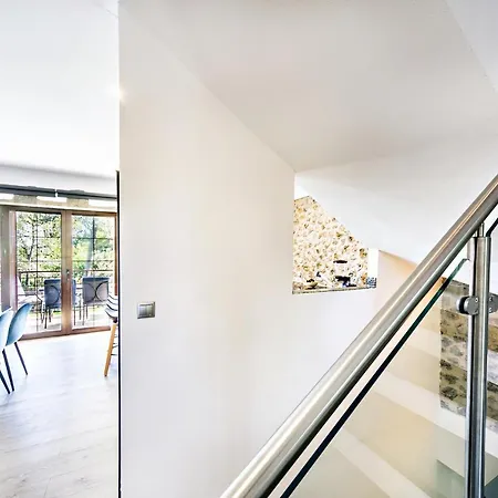 Filia Stone * Гоувия